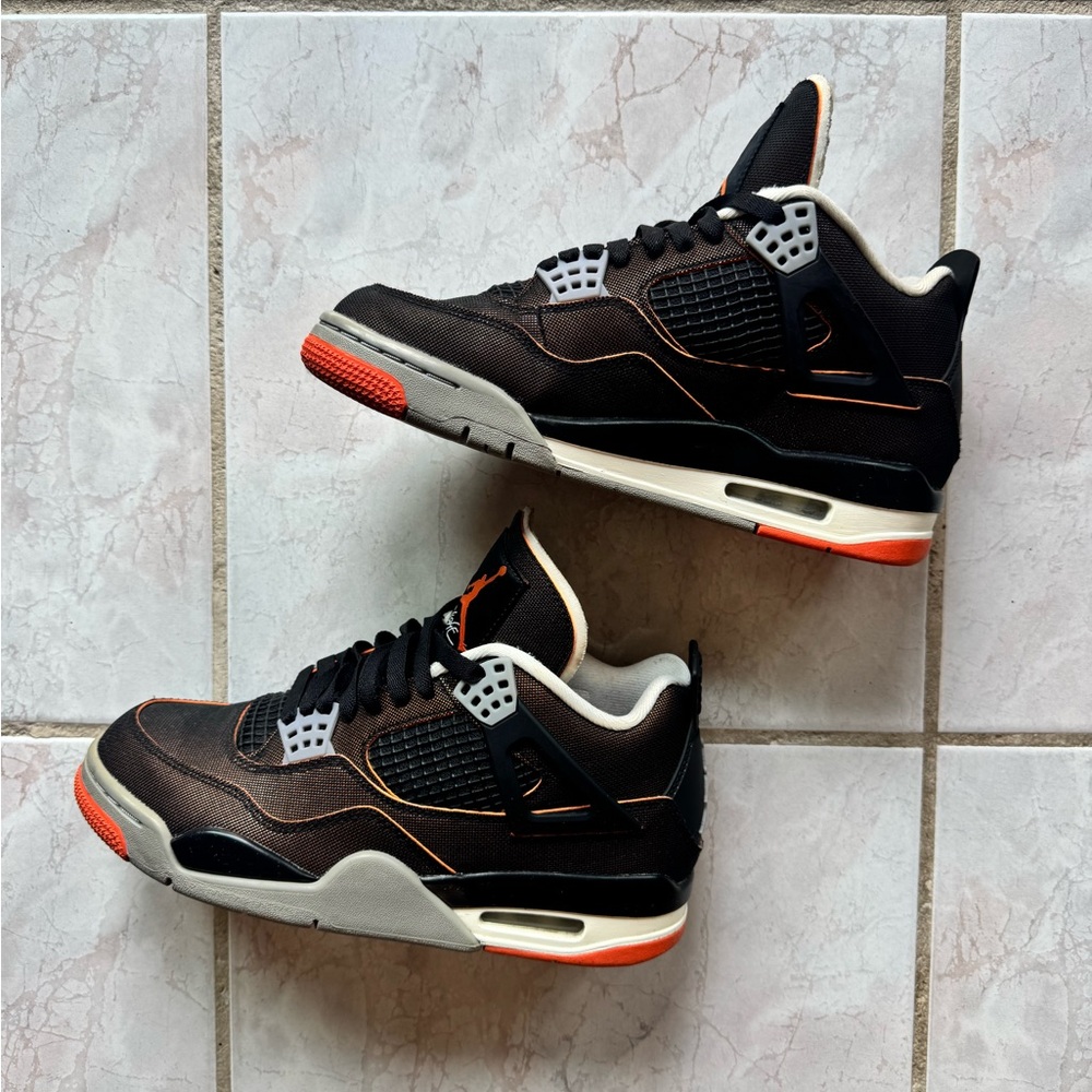 Air Jordan 4 Retro ‘Starfish’ Sneakers - Picture 2 of 6
